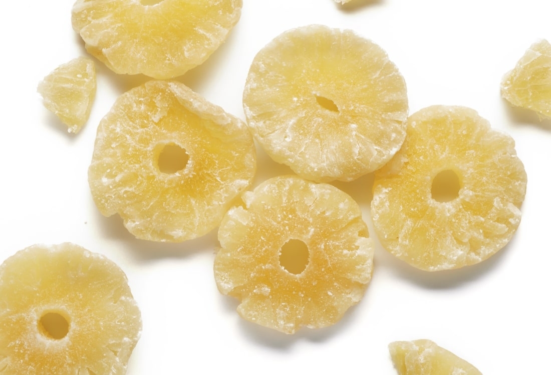 Piña deshidratada con azúcar