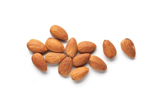 Almendra cruda